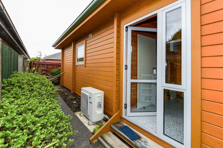 Photo of property in 6a Bygrave Place, Bishopdale, Christchurch, 8053