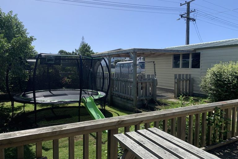 Photo of property in 46 Moana Street, Otaki Beach, Otaki, 5512