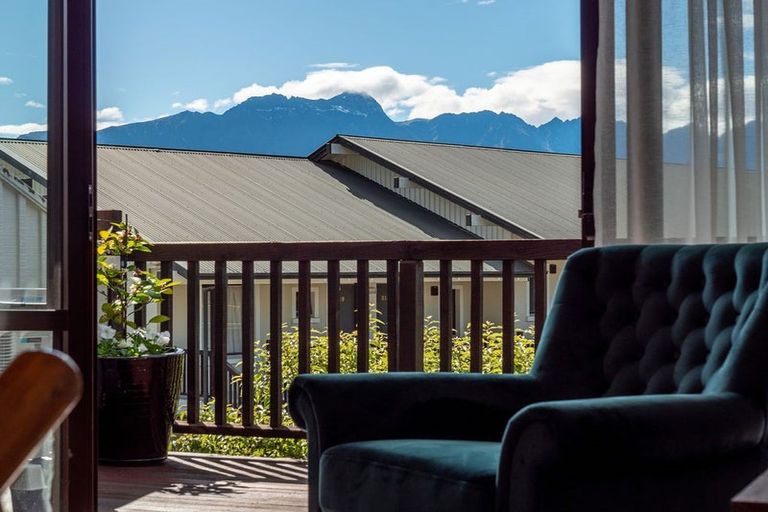 Photo of property in 308/139 Fernhill Road, Fernhill, Queenstown, 9300