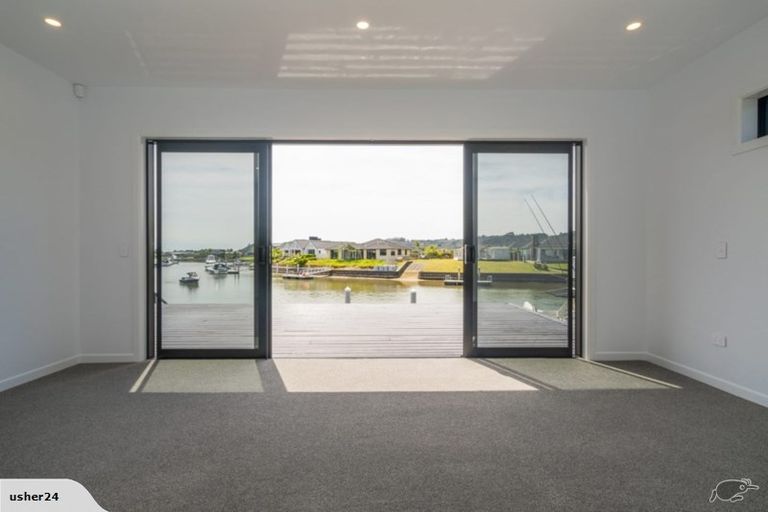 Photo of property in 14 Lady Jocelyn Place, Whitianga, 3510