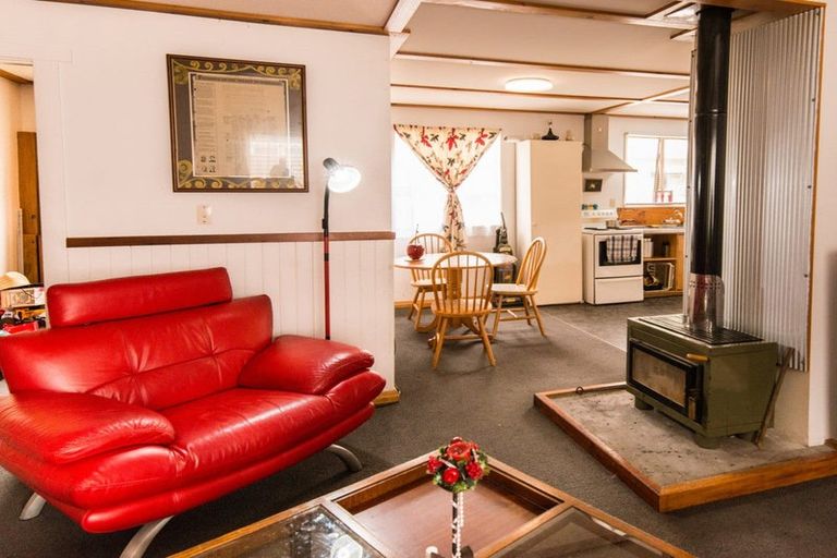 Photo of property in 6 Ballance Street, Raetihi, 4632