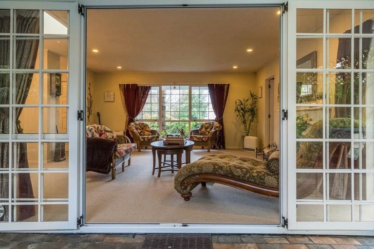 Photo of property in 2/88 Glamorgan Drive, Torbay, Auckland, 0630