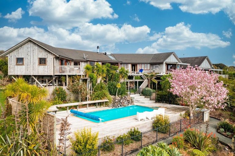 Photo of property in 158 Rangiora Road, Kaiwaka, 0573