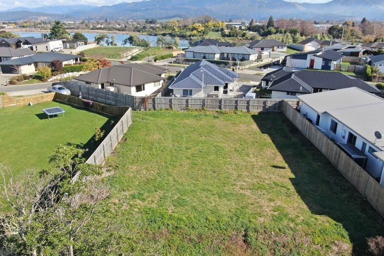 Photo of property in 3 Puketutu Grove, Motueka, 7120