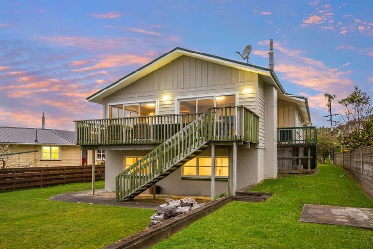 Photo of property in 22 Ernest Street, Ranui, Porirua, 5024