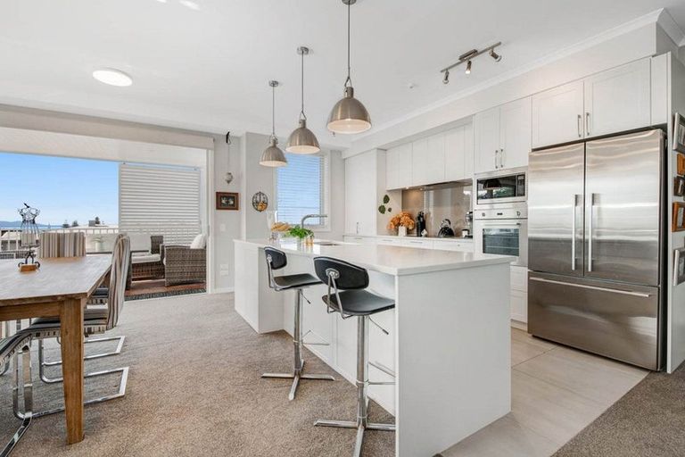 Photo of property in 119 Panorama Heights, Orewa, 0931