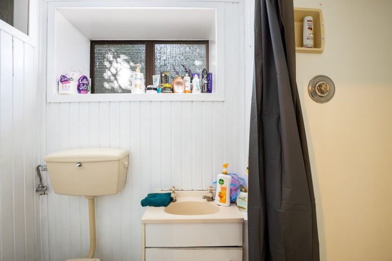 Photo of property in 16 Regent Place, Blagdon, New Plymouth, 4310