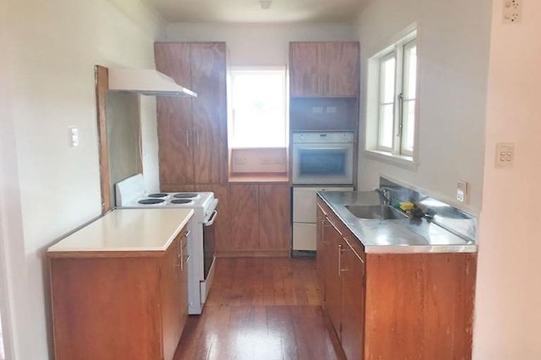 Photo of property in 17 Posa Avenue, Henderson, Auckland, 0612