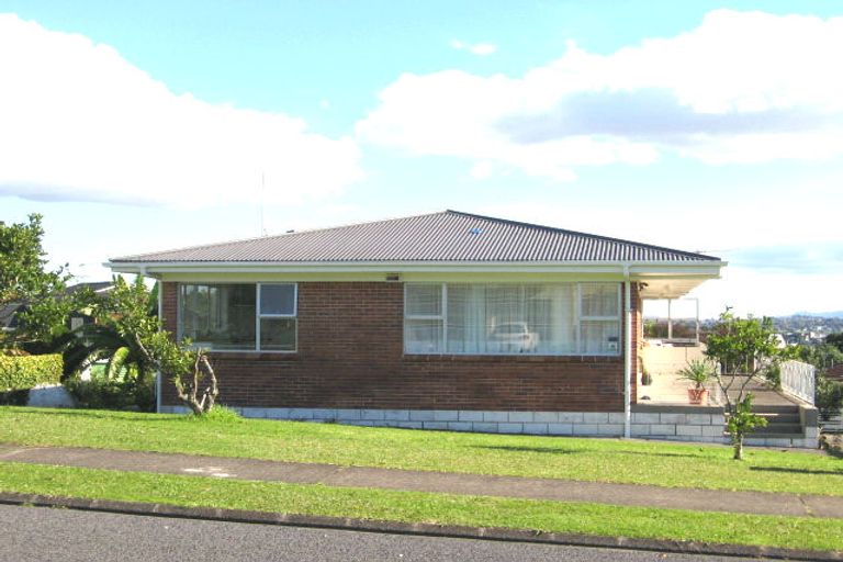 Photo of property in 2/64 Sorrel Crescent, Bucklands Beach, Auckland, 2012