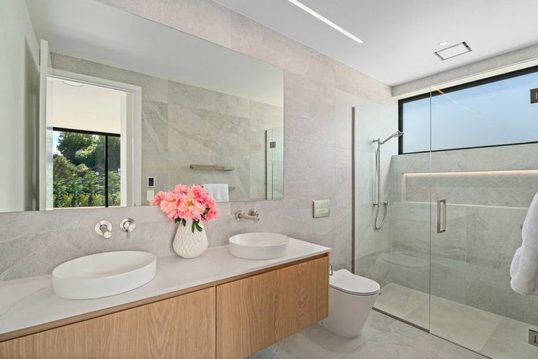 Photo of property in 46 Stackbrae Avenue, Wanaka, 9305