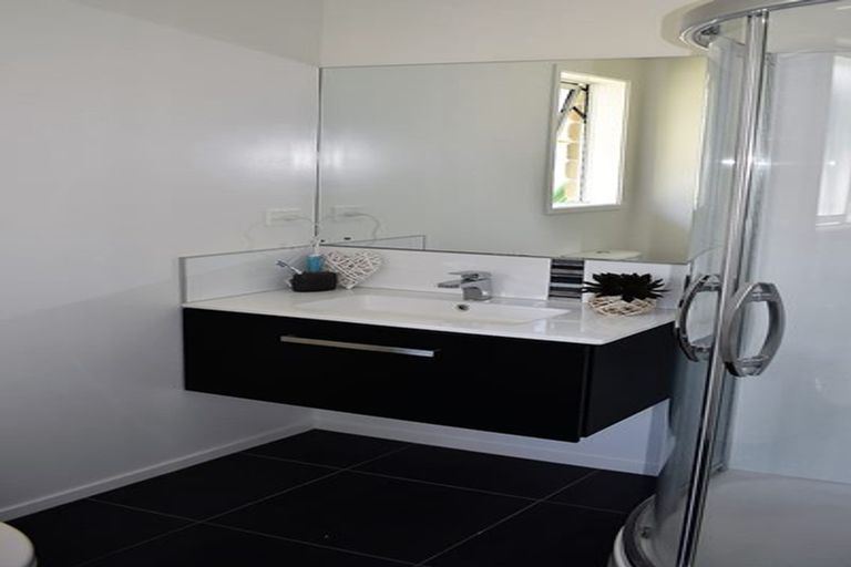 Photo of property in 29 Browns Drive, Waihi Beach, 3611