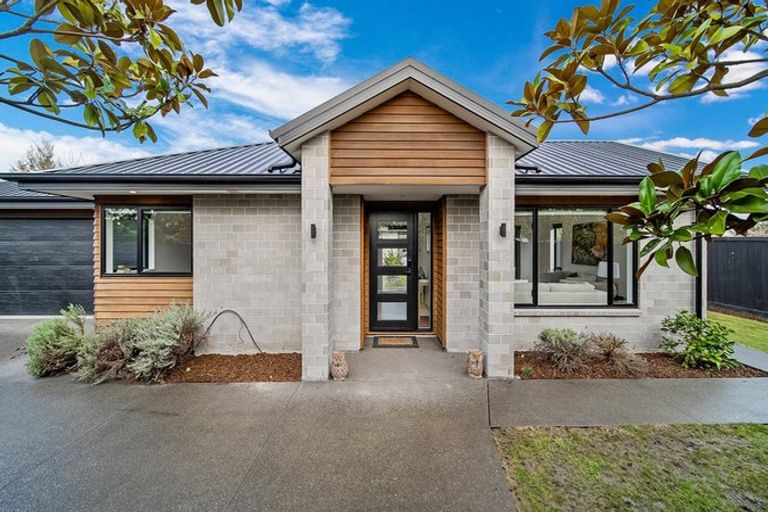 Photo of property in 422 Ilam Road, Bryndwr, Christchurch, 8052