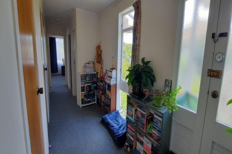 Photo of property in 25a Downes Street, Titahi Bay, Porirua, 5022
