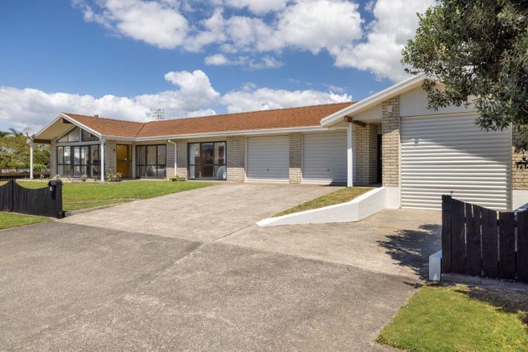 Photo of property in 19 Gobray Crescent, Mount Maunganui, 3116