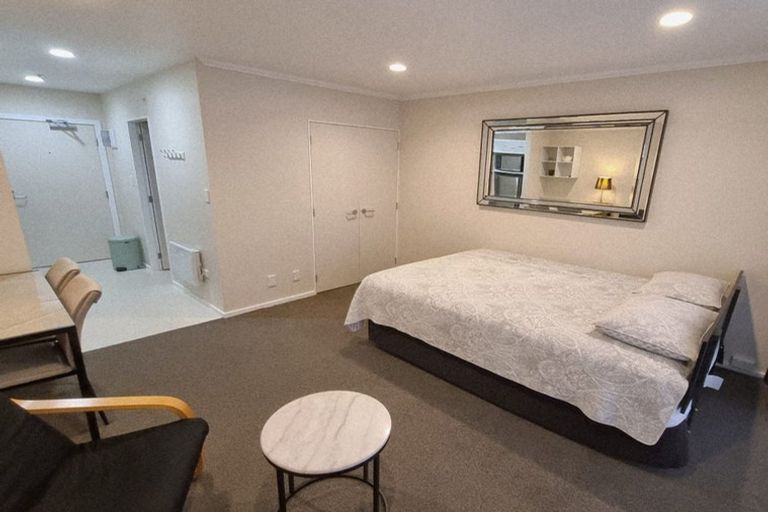Photo of property in Gilmer Terrace Car Park, 412/9 Gilmer Terrace, Wellington Central, Wellington, 6011
