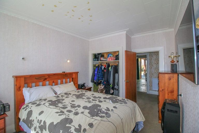 Photo of property in 160 Marine Parade, Bluff, 9814