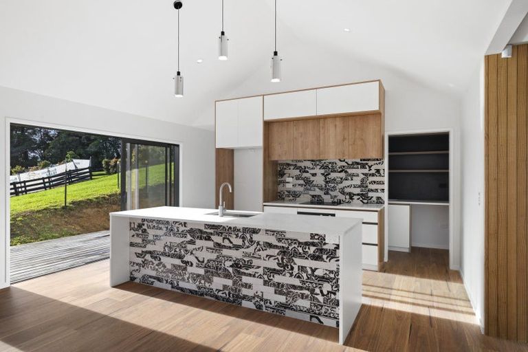 Photo of property in 7 Kaihuia Lane, Clevedon, 2582