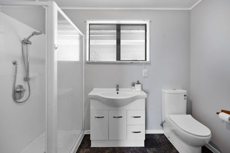 Photo of property in 180 Mangorei Road, Merrilands, New Plymouth, 4312