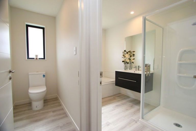 Photo of property in 17 Northmoor Boulevard, Rolleston, 7615