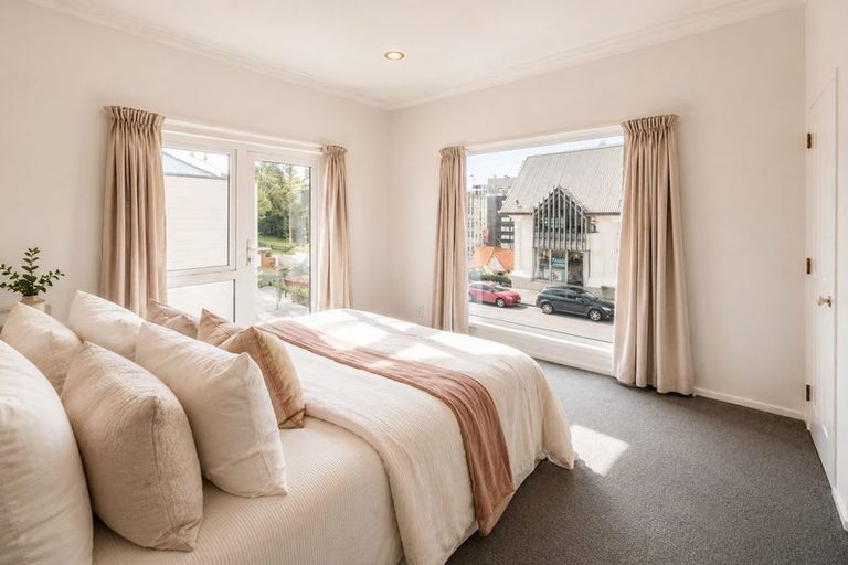 Photo of property in 4a Macdonald Crescent, Te Aro, Wellington, 6011