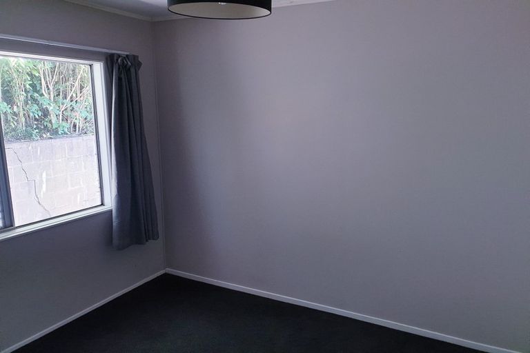 Photo of property in 2/22 Woodside Avenue, Northcote, Auckland, 0627