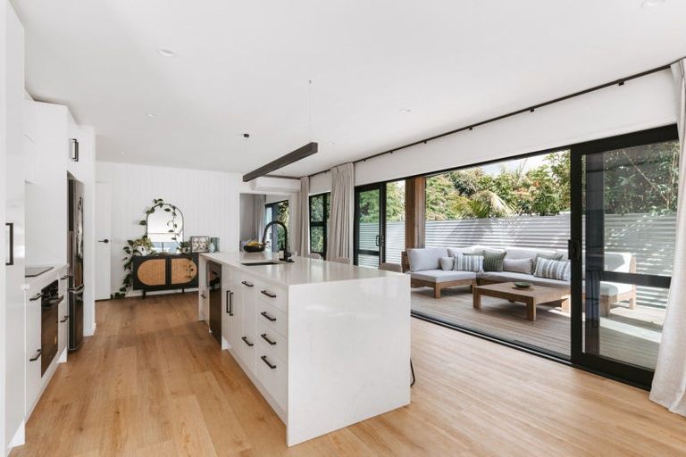 Photo of property in 940b Papamoa Beach Road, Papamoa Beach, Papamoa, 3118