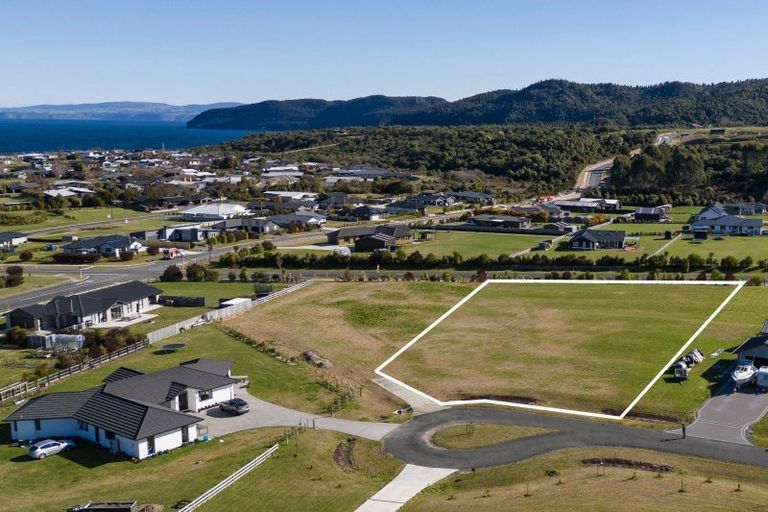 Photo of property in 6 Ribbonwood Lane, Kinloch, 3377