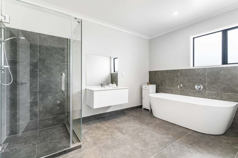 Photo of property in 51a Cosgrave Road, Papakura, 2110