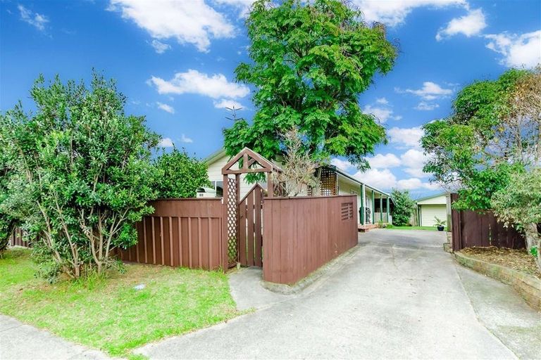 Photo of property in 21 Pukeko Street, Paraparaumu, 5032