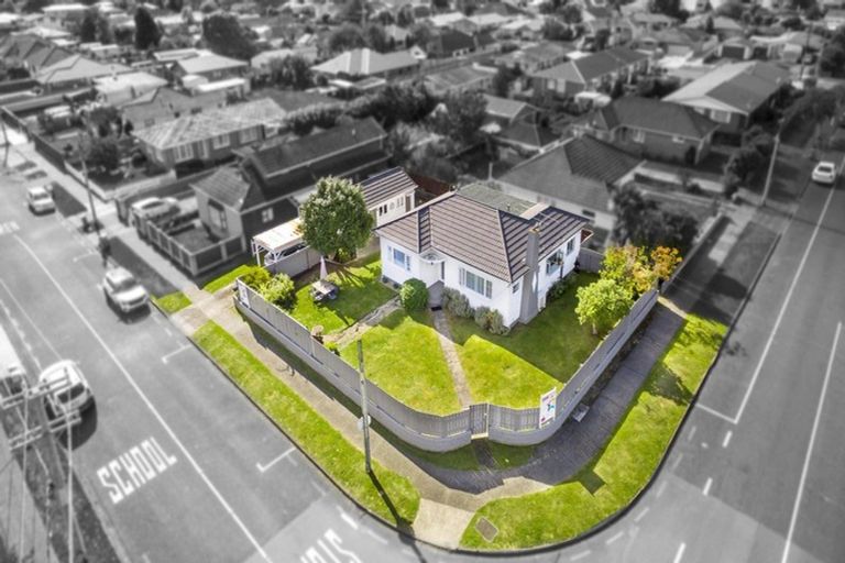Photo of property in 2 Oxford Crescent, Ebdentown, Upper Hutt, 5018