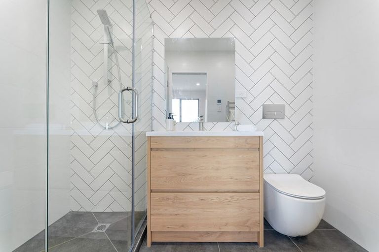 Photo of property in 6/388 Glenfield Road, Glenfield, Auckland, 0629