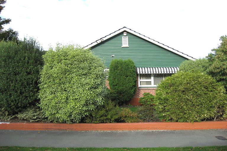 Photo of property in 14 Barlow Street, Ilam, Christchurch, 8041