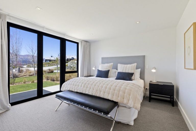 Photo of property in 1 Owen Marshall Lane, Arrowtown, 9371