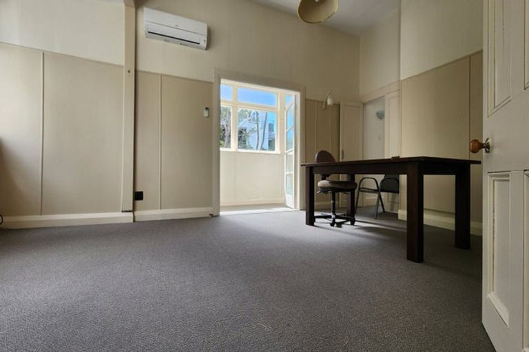 Photo of property in 23 Plunket Street, Kelburn, Wellington, 6012