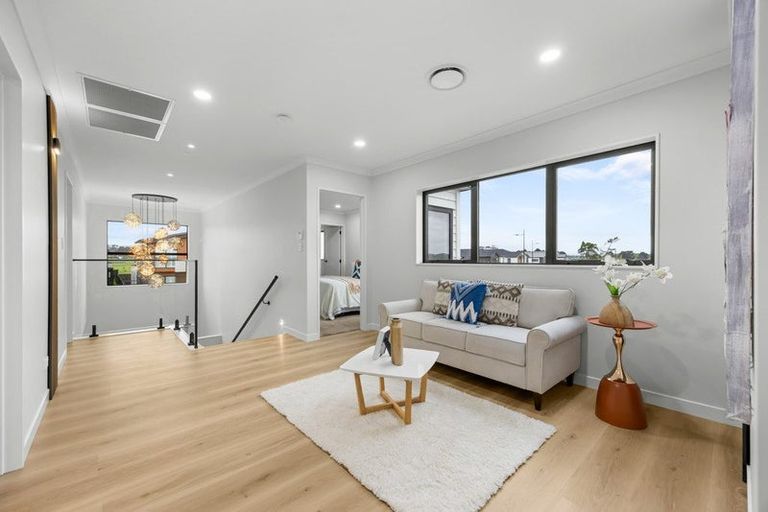 Photo of property in 39 Park Green Avenue, Rosehill, Papakura, 2113