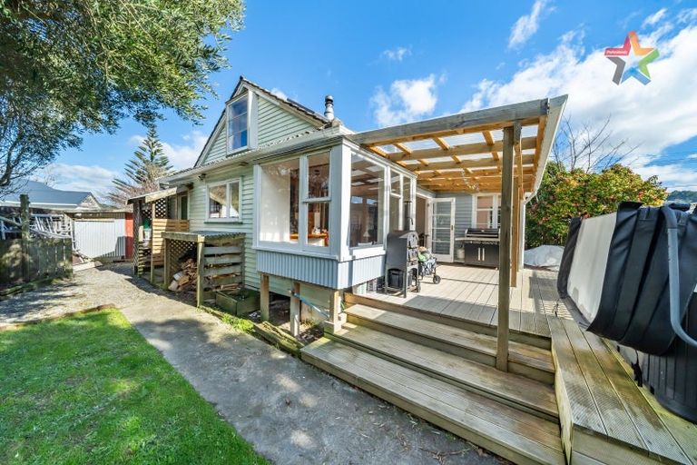 Photo of property in 1/1250 High Street, Taita, Lower Hutt, 5011