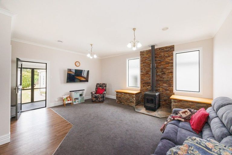 Photo of property in 121/123 High Street, Bulls, 4818