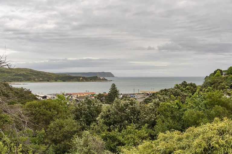 Photo of property in 44 Acheron Road, Paremata, Porirua, 5026