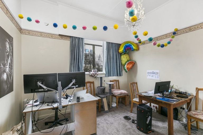 Photo of property in 9 Lerwick Terrace, Melrose, Wellington, 6023