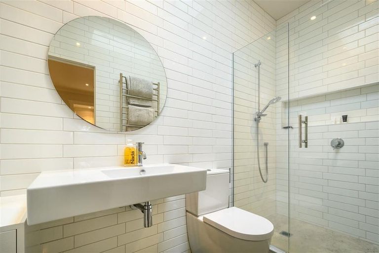 Photo of property in 2/59 Francis Street, Hauraki, Auckland, 0622