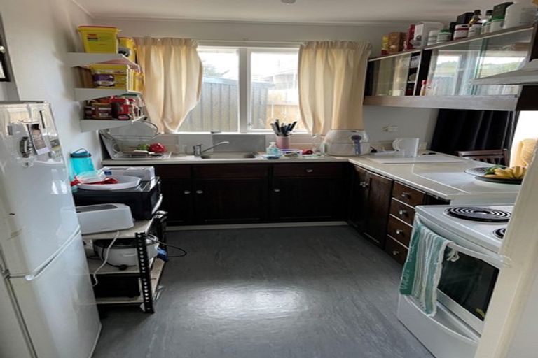 Photo of property in 34 Duchess Place, Maupuia, Wellington, 6022