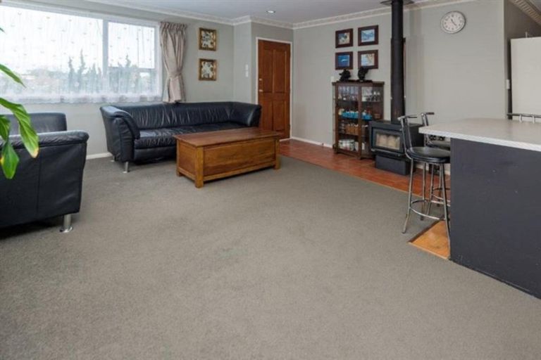 Photo of property in 36 Aronia Way, Goodwood Heights, Auckland, 2105