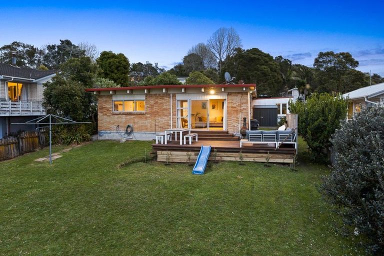 Photo of property in 5 Kotinga Avenue, Glen Eden, Auckland, 0602