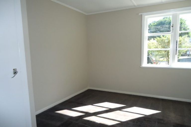 Photo of property in 36 Molesworth Street, Taita, Lower Hutt, 5011