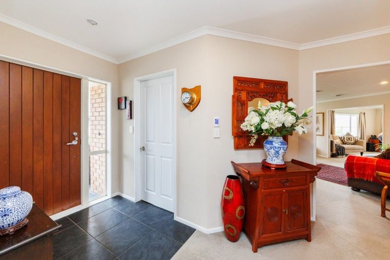 Photo of property in 163 Pacific Drive, Fitzherbert, Palmerston North, 4410