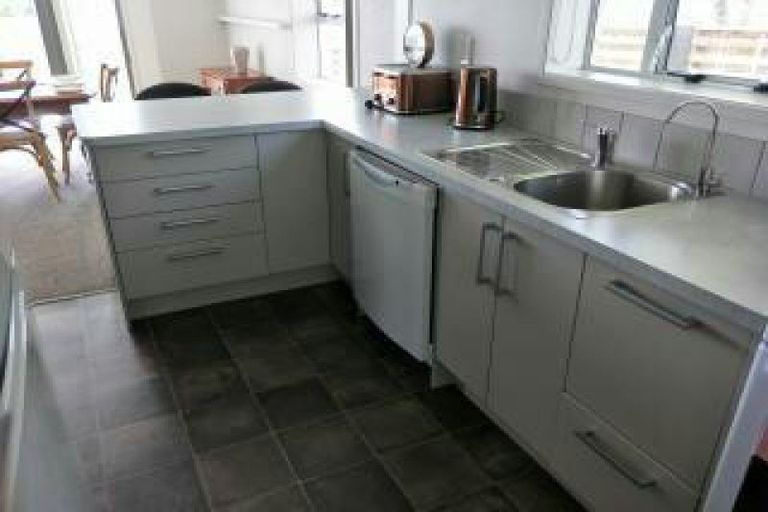 Photo of property in 89 Paynters Avenue, Strandon, New Plymouth, 4312