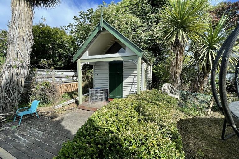 Photo of property in 135 Somerfield Street, Somerfield, Christchurch, 8024