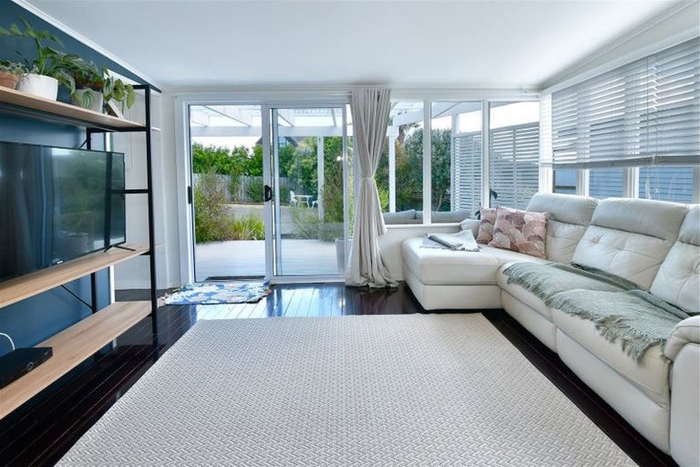 Photo of property in 19b Tiri Road, Manly, Whangaparaoa, 0930