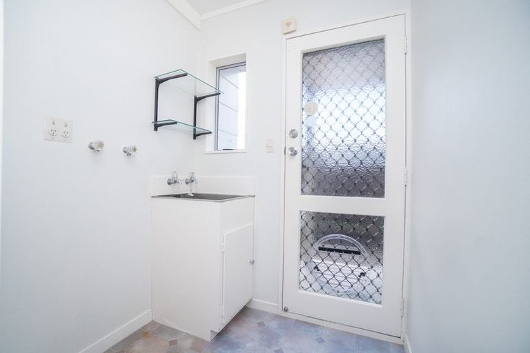 Photo of property in 25a Rosedale Crescent, Cloverlea, Palmerston North, 4412