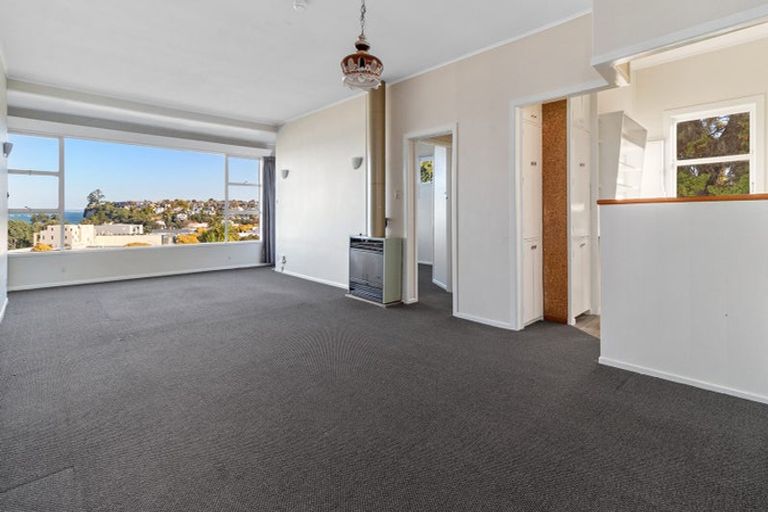 Photo of property in 25 Bayview Road, Browns Bay, Auckland, 0630